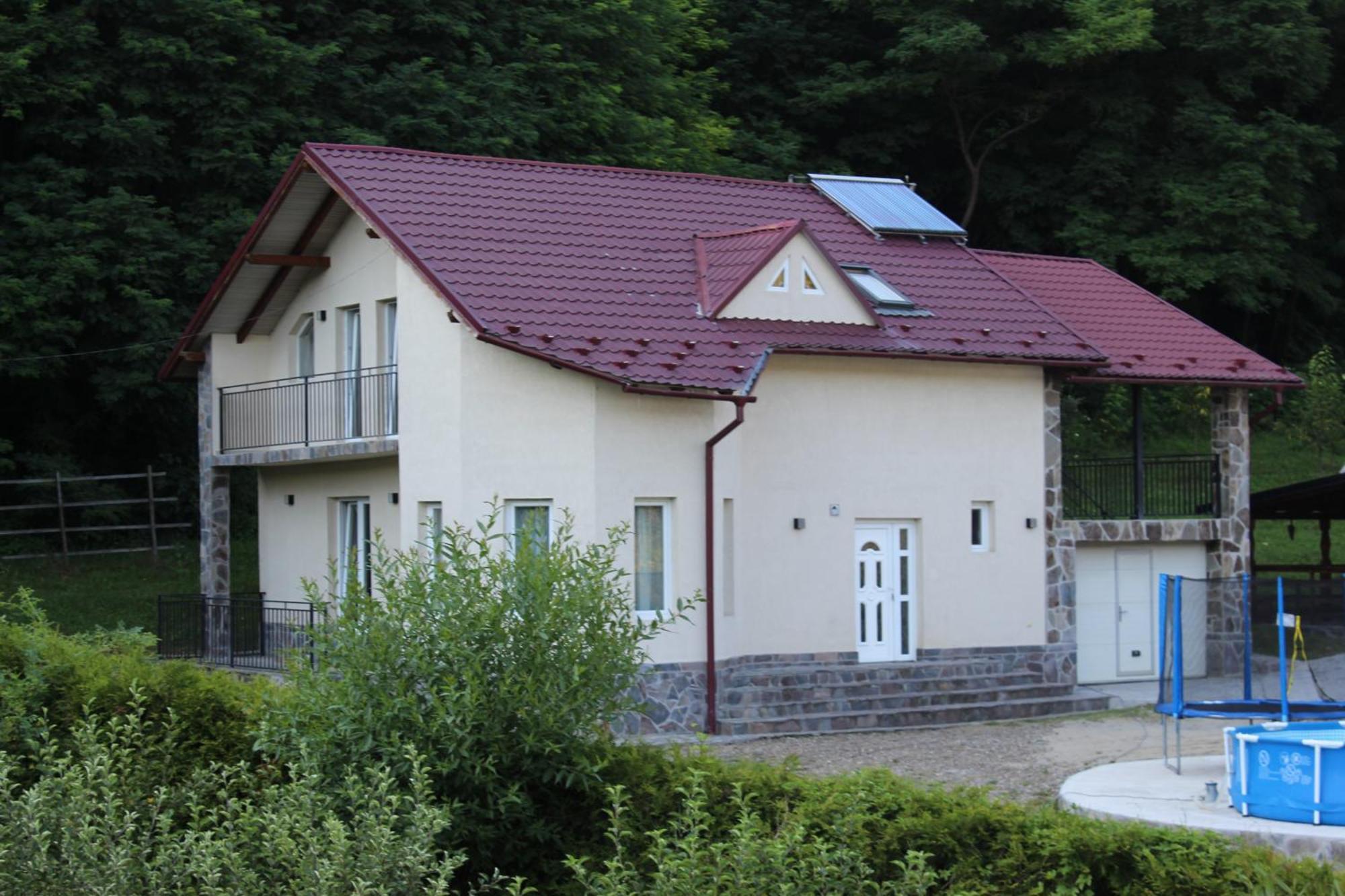La Cretu Villa Rozavlea Екстериор снимка